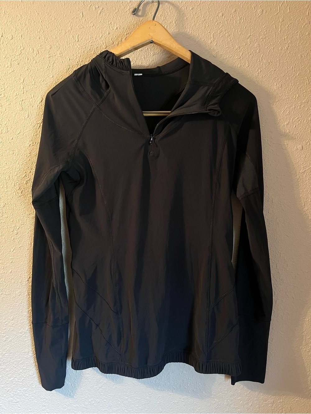 Lululemon woman’s black workout hoodie